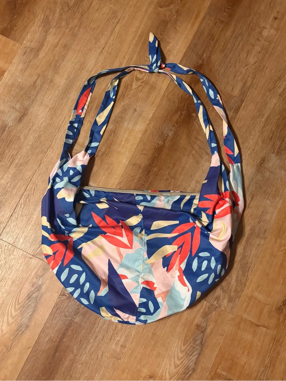 Maaji Zip Bag pool tote -flawed- **2 for 20**